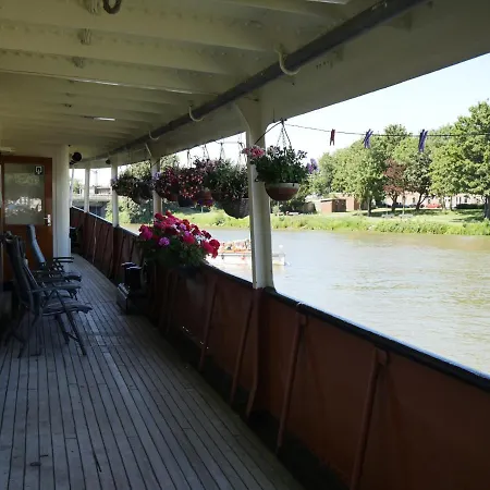 De Logeerboot ベッド・アンド・ブレックファスト ドルドレヒト