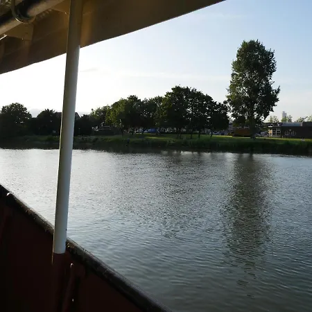 De Logeerboot Дордрехт