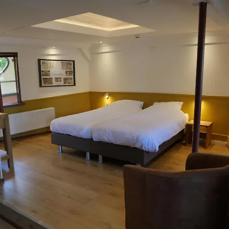 Bed and Breakfast De Logeerboot