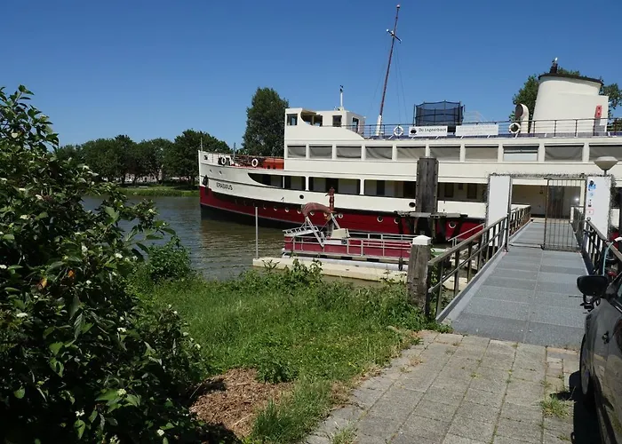 De Logeerboot Frühstückspension *