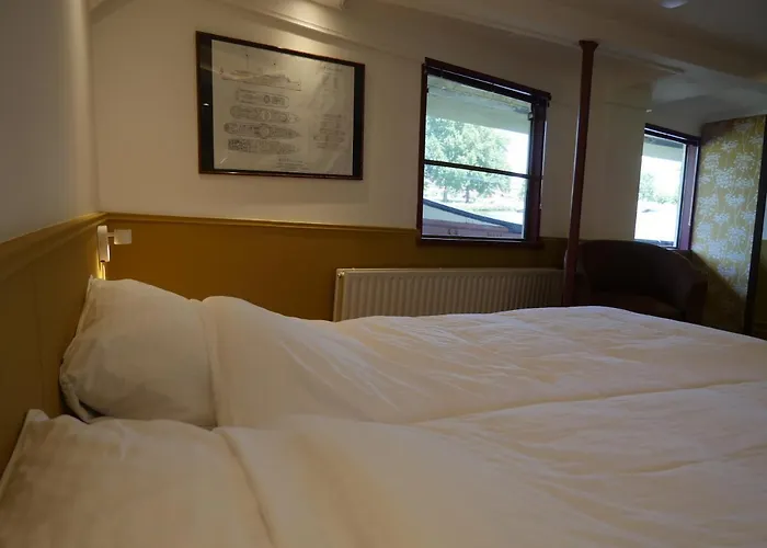 De Logeerboot Bed and Breakfast
