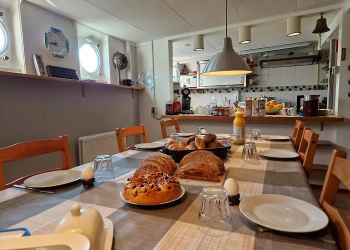 De Logeerboot Bed and Breakfast