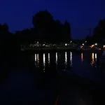 De Logeerboot *