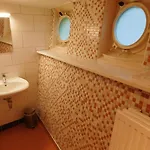Bed & Breakfast De Logeerboot Dordrecht