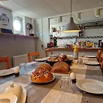 De Logeerboot Bed & Breakfast