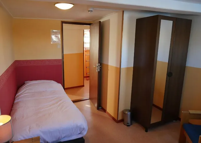 De Logeerboot Bed & Breakfast